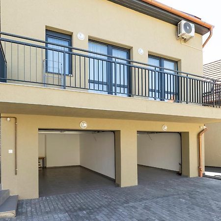 Star Apartman Eger Esterno foto