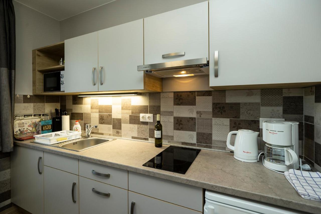 Star Apartman Eger Esterno foto