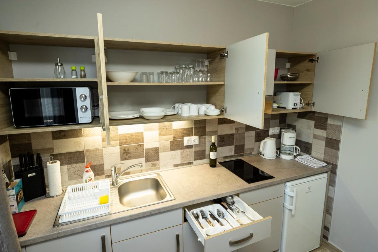 Star Apartman Eger Esterno foto