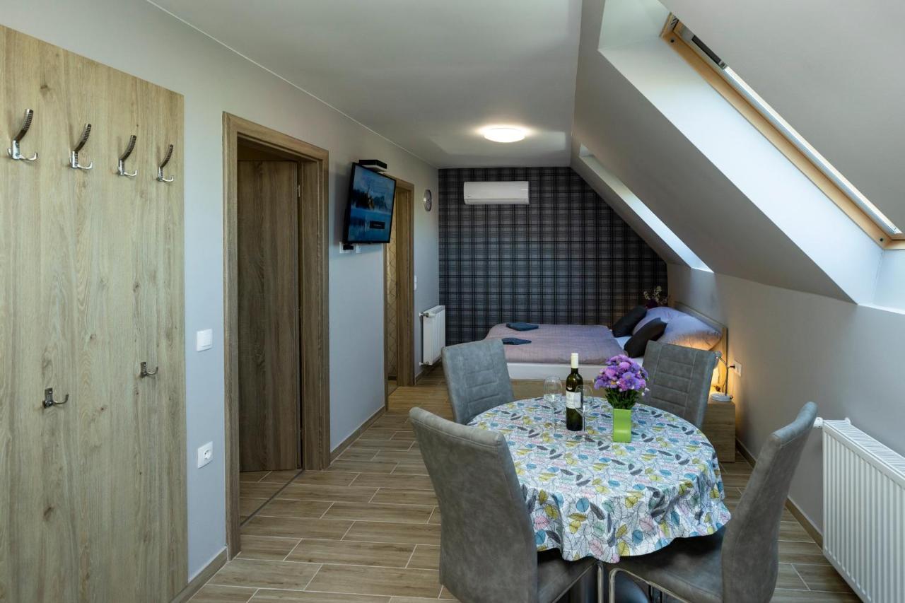 Star Apartman Eger Esterno foto